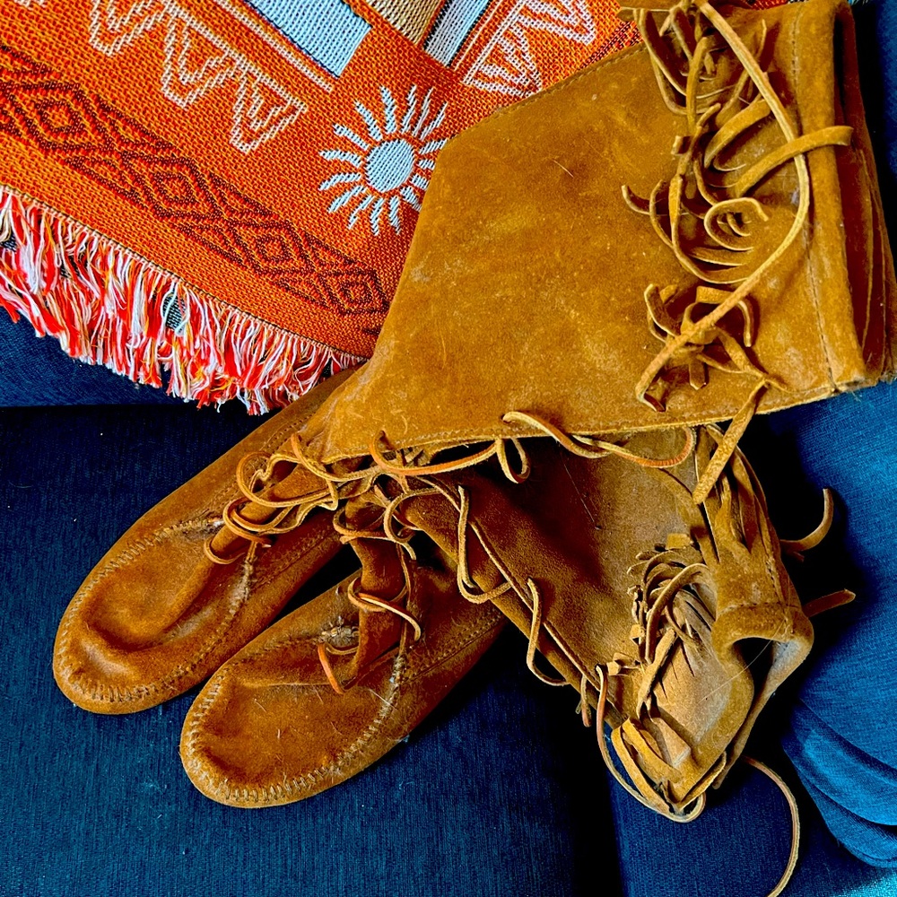 Minnetonka Knee-High Lace Up